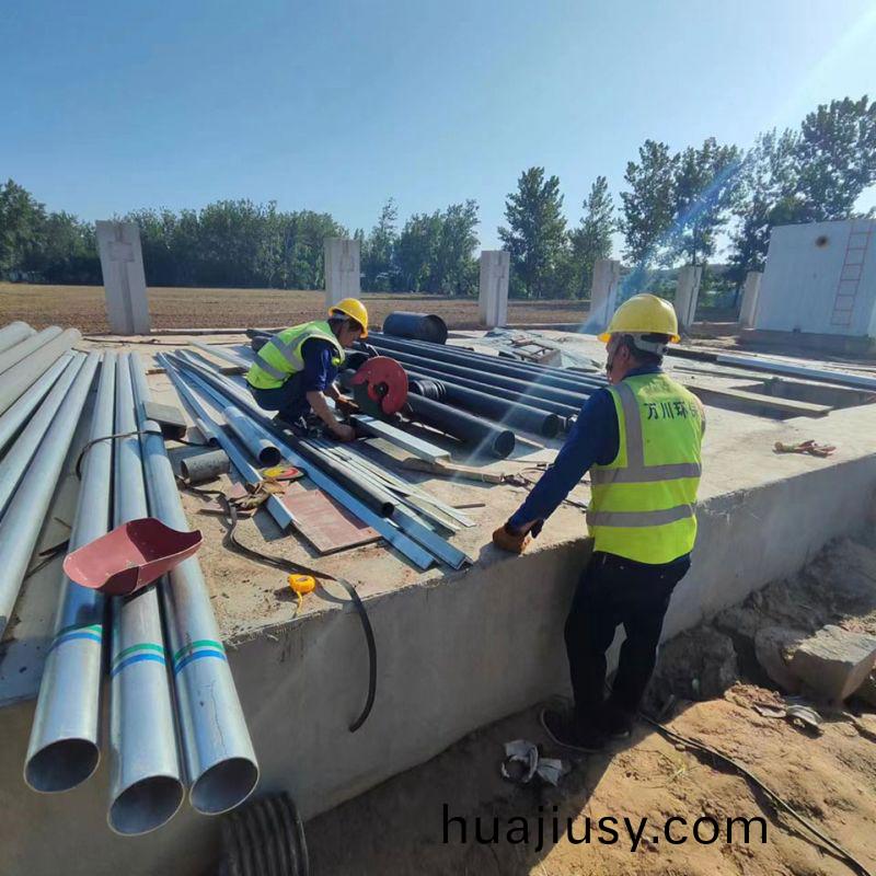 烈(lie)日高溫 萬川環保員工奮戰工地保(bao)進度