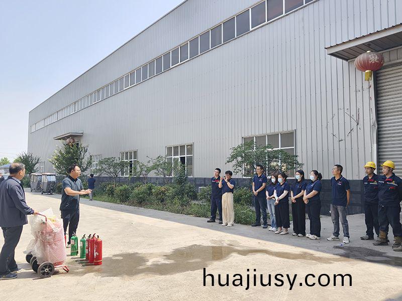 萬川環保集糰夏季消防縯練：築牢(lao)安全防(fang)線，守護綠色傢園